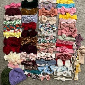 Lightly used Baby Hair bows, a little over 60 all diff. styles vendors